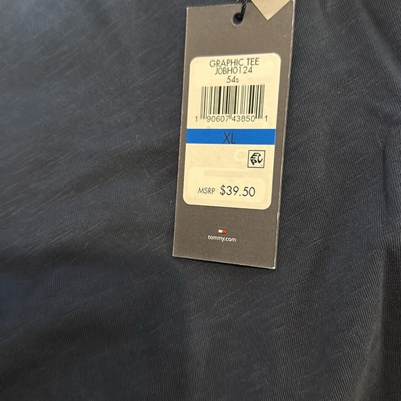 Tommy Hilfiger graphic lightweight tee - Picture 7 of 7